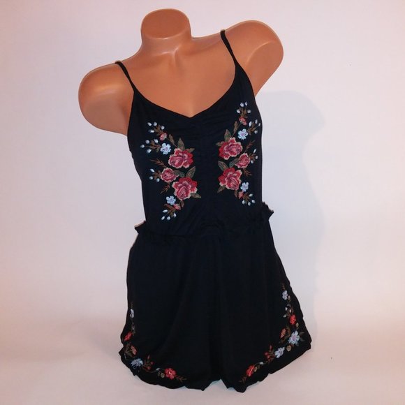 American Eagle Outfitters One Piece Romper Medium Black Red Stretch Floral Embro - Picture 3 of 14